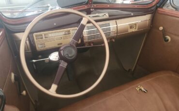 Ford-deluxe-1940-blue-1