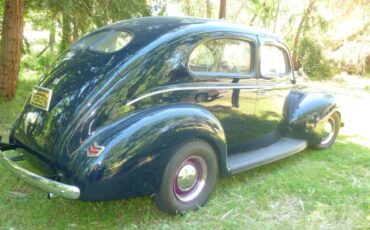 Ford-deluxe-1940-blue-1