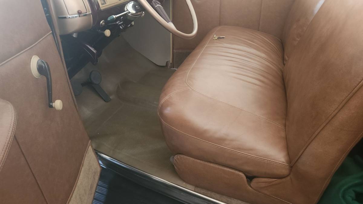 Ford-deluxe-1940-blue-2