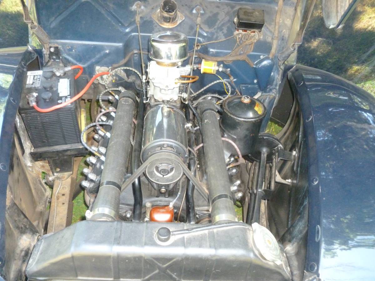 Ford-deluxe-1940-blue-38