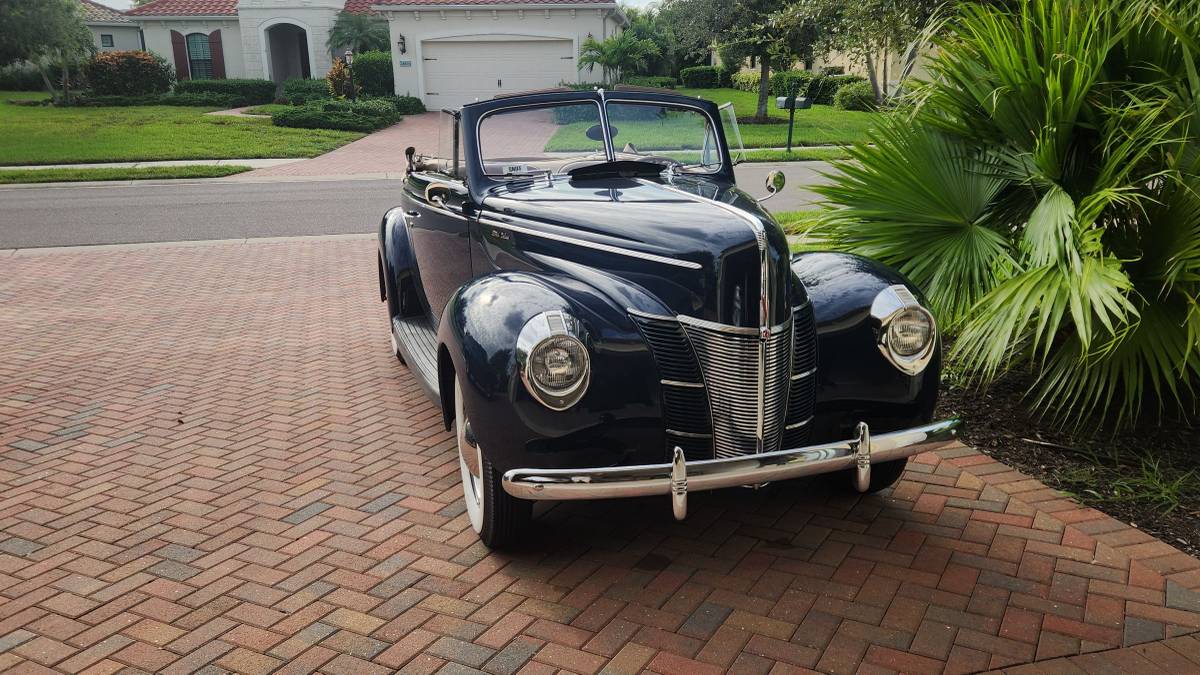 Ford-deluxe-1940-blue-4