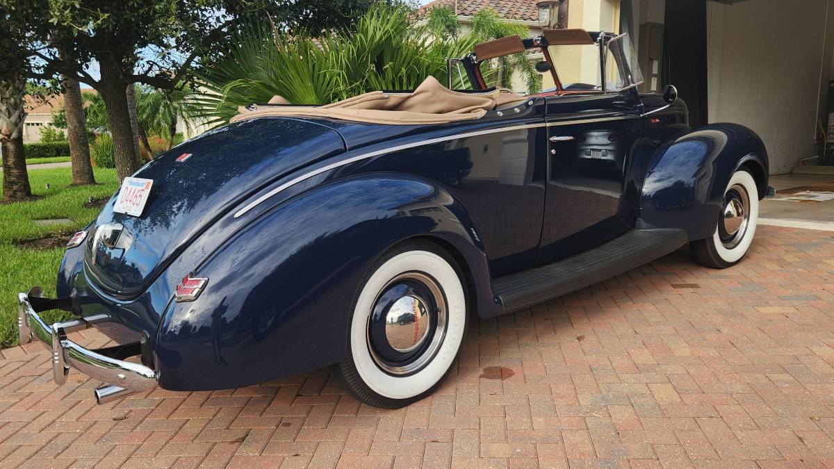 Ford-deluxe-1940-blue-6