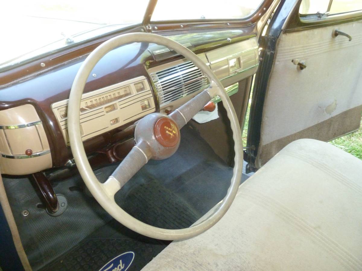 Ford-deluxe-1940-blue-60