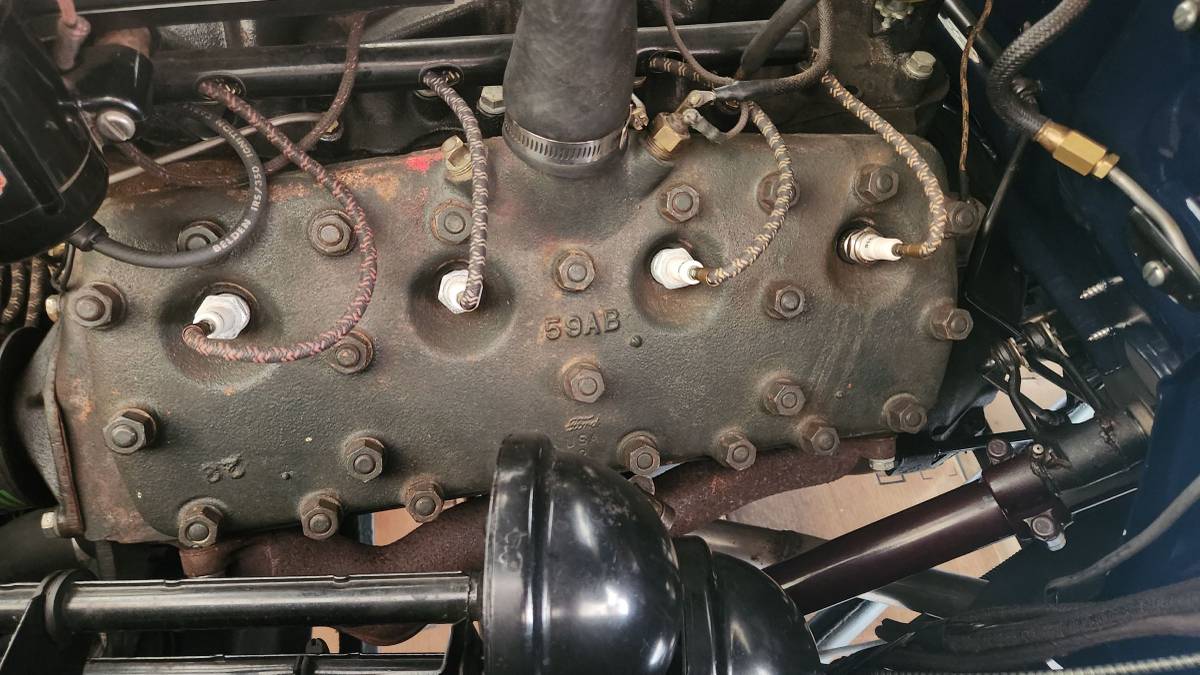 Ford-deluxe-1940-blue-8