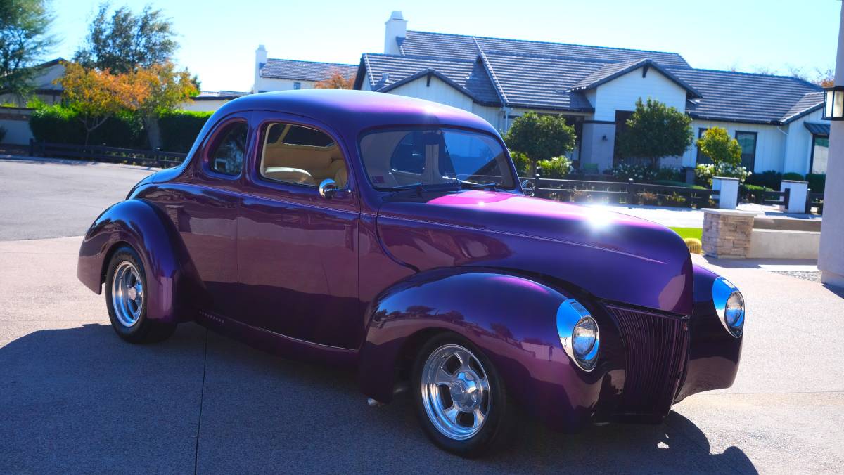 Ford-deluxe-1940-purple-2
