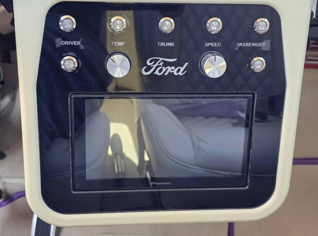 Ford-deluxe-1940-purple-3