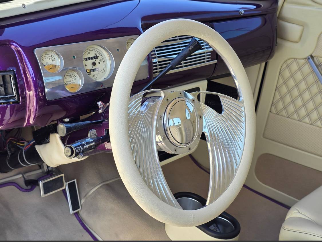 Ford-deluxe-1940-purple-5