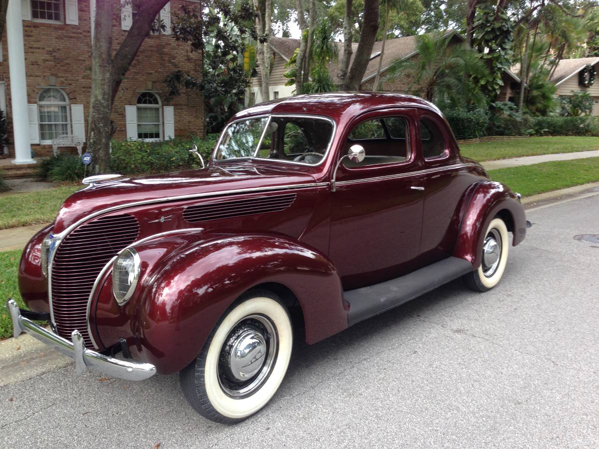 Ford-deluxe-coupe-1938-red-10