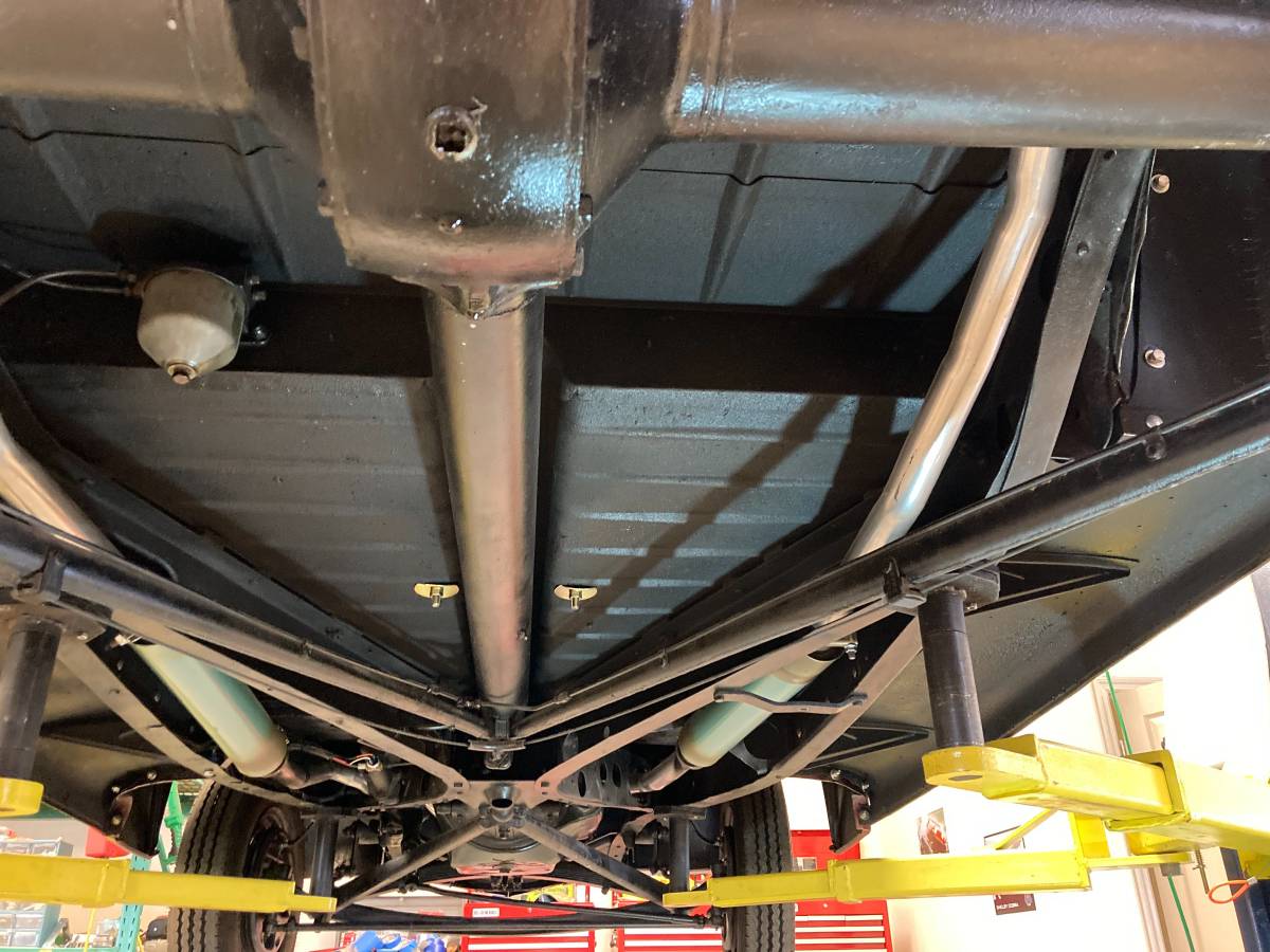 Ford-deluxe-coupe-1938-red-13