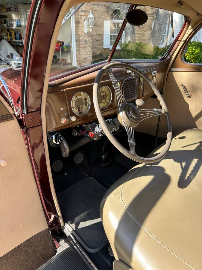Ford-deluxe-coupe-1938-red-2