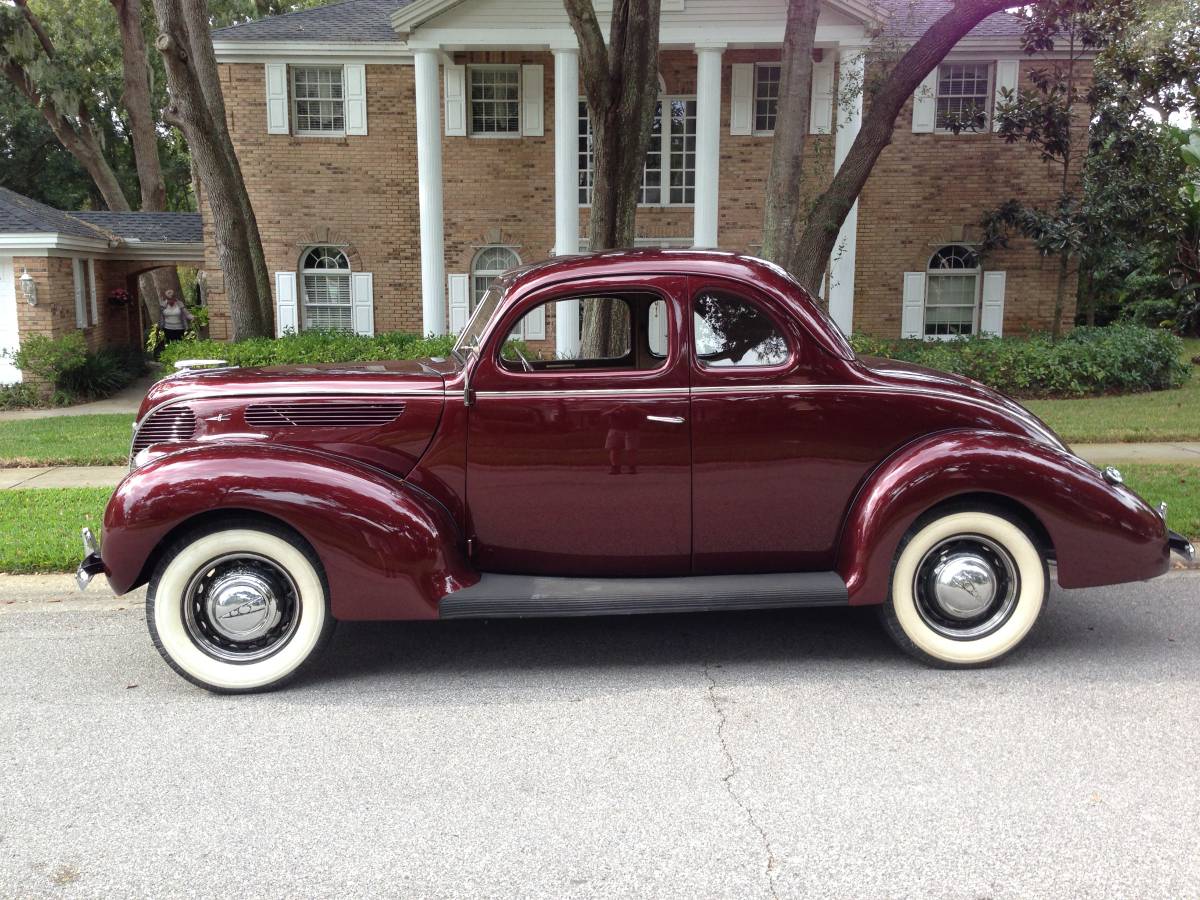 Ford-deluxe-coupe-1938-red-8