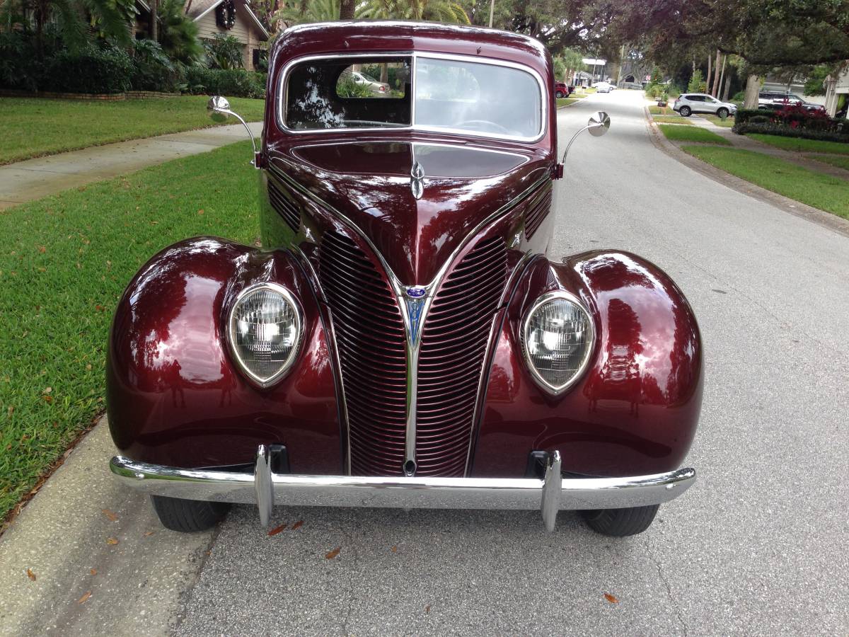 Ford-deluxe-coupe-1938-red-9