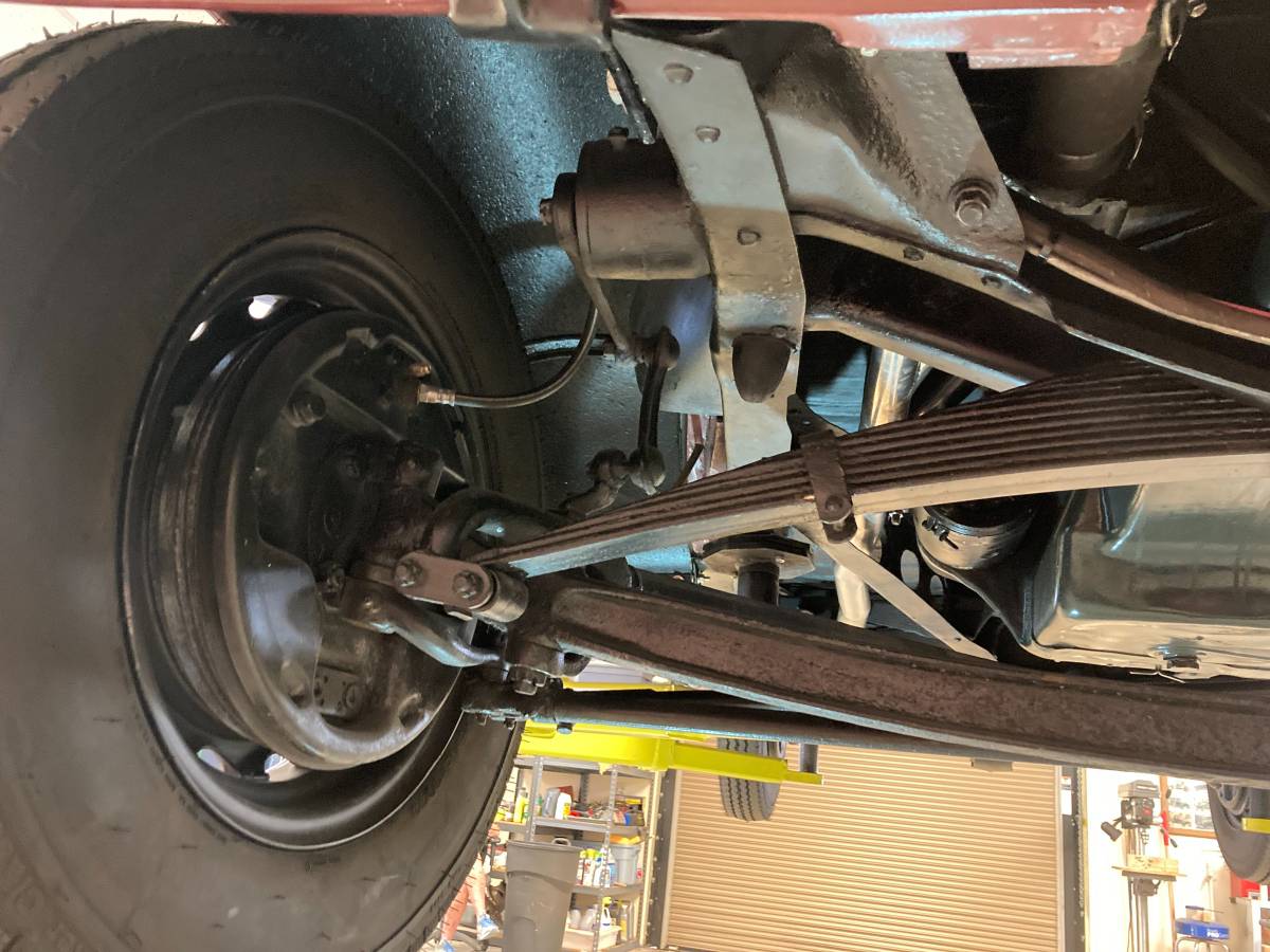 Ford-deluxe-coupe-1938-red