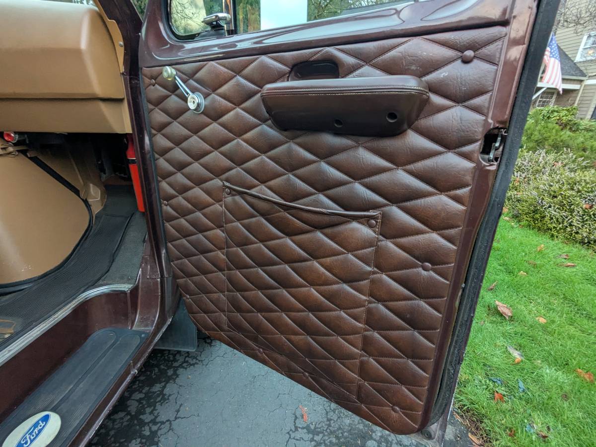 Ford-e-150-econoline-1977-brown-8