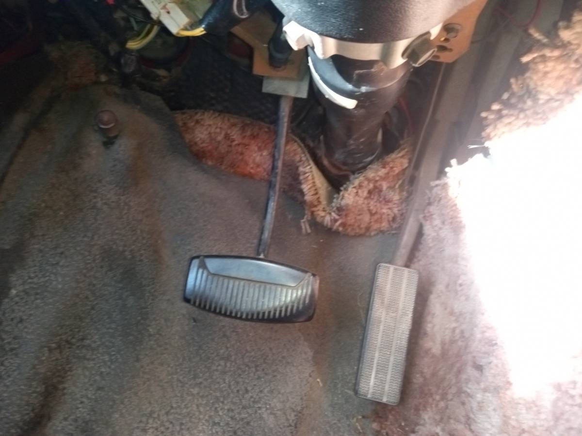 Ford-e-150-econoline-1982-red-1