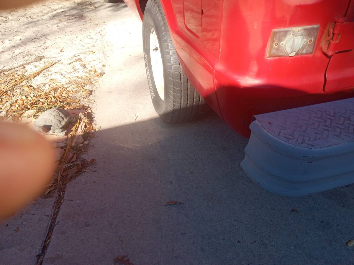 Ford-e-150-econoline-1982-red-13