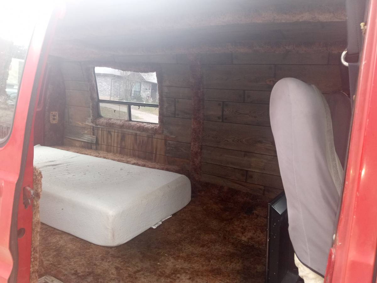 Ford-e-150-econoline-1982-red-5