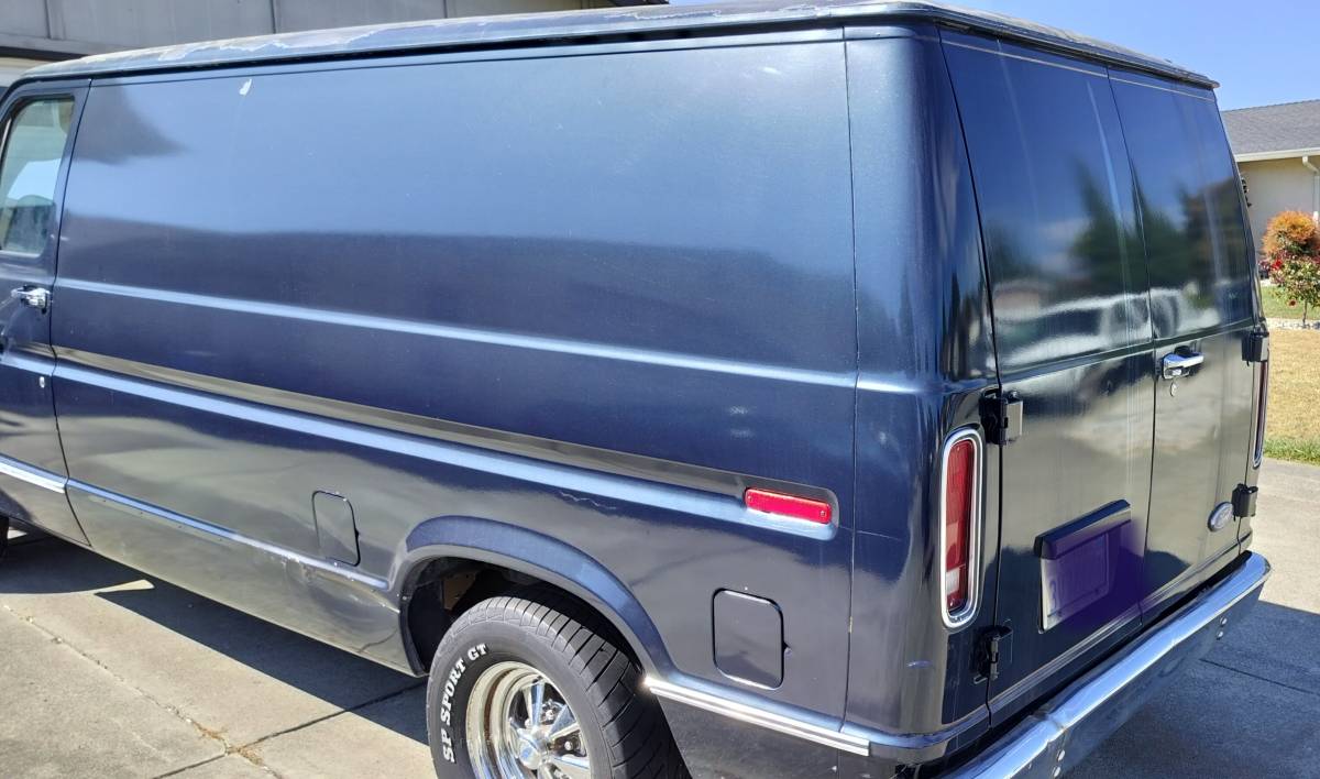 Ford-e-150-xl-van-1989-blue