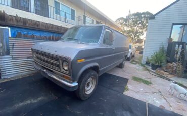 Ford-e-250-econoline-1977-silver-1
