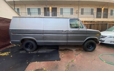 Ford-e-250-econoline-1977-silver