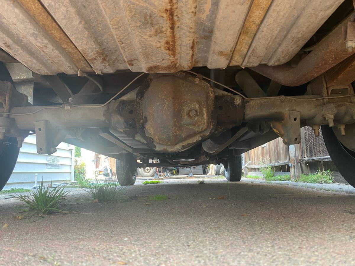 Ford-e-250-econoline-1977-silver-6