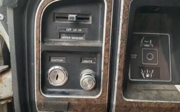 Ford-e-250-econoline-1977-silver-8