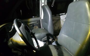 Ford-e-250-econoline-1993-white-3