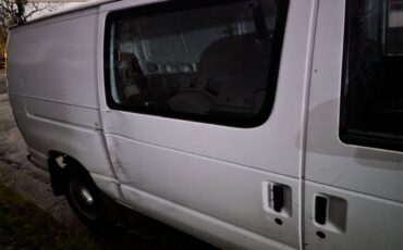 Ford-e-250-econoline-1993-white-4