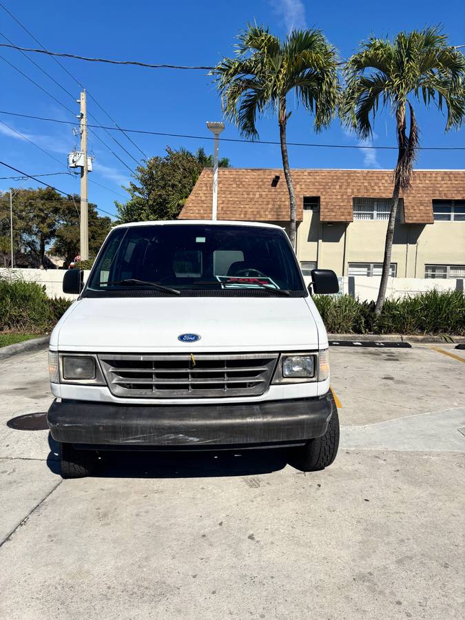 Ford-e-250-econoline-1995-white-1