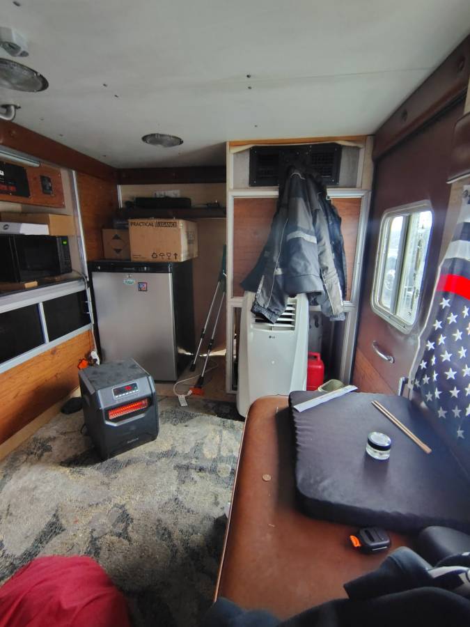 Ford-e-350-econoline-1984-3