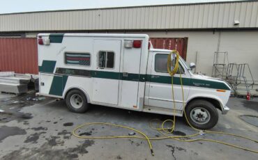 Ford-e-350-econoline-1984