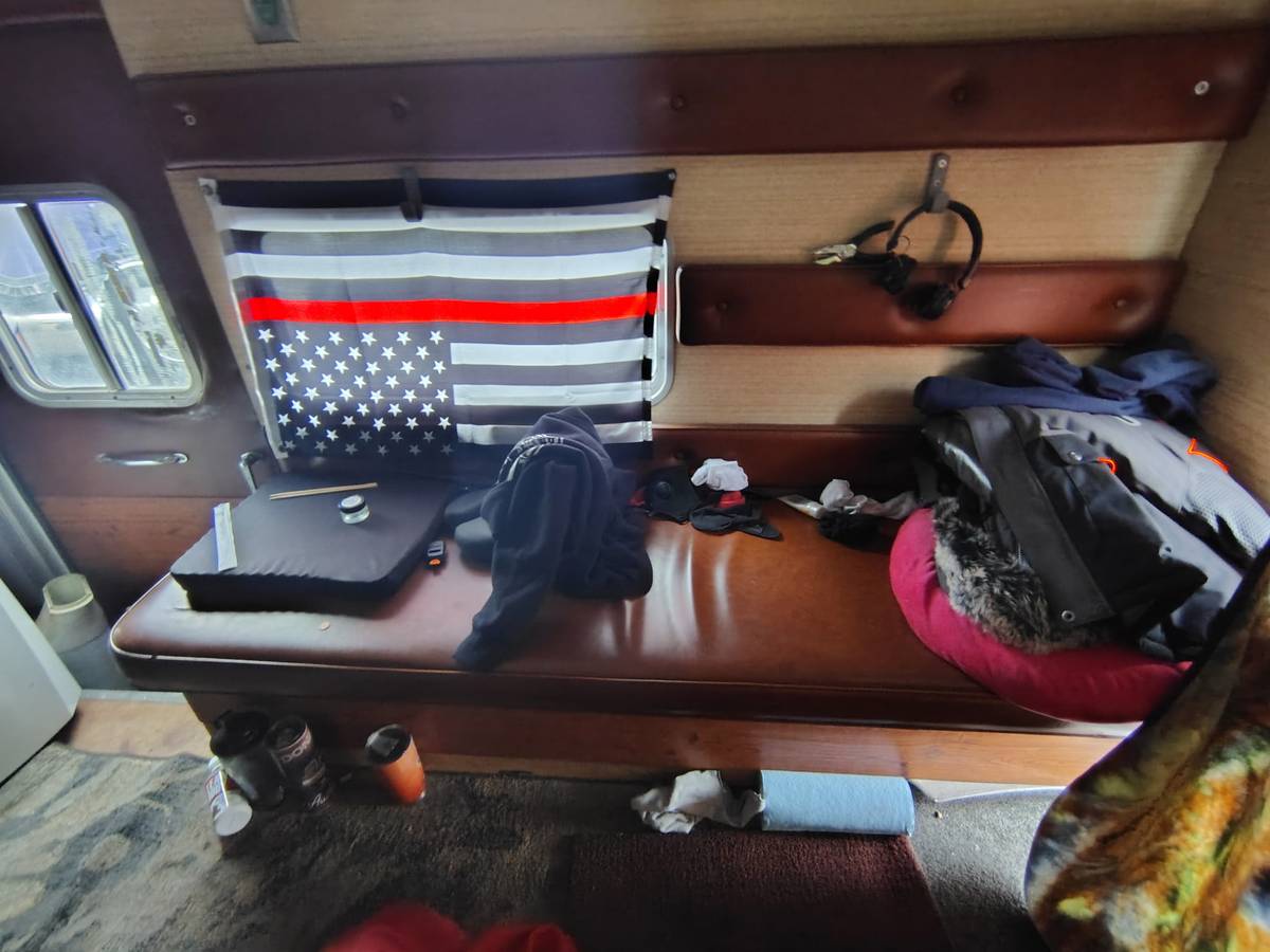 Ford-e-350-econoline-1984-4