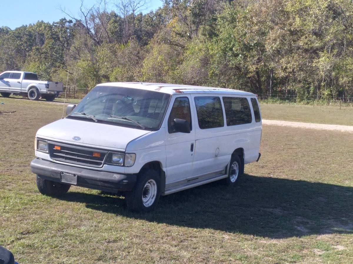 Ford-e-350-econoline-1995-white