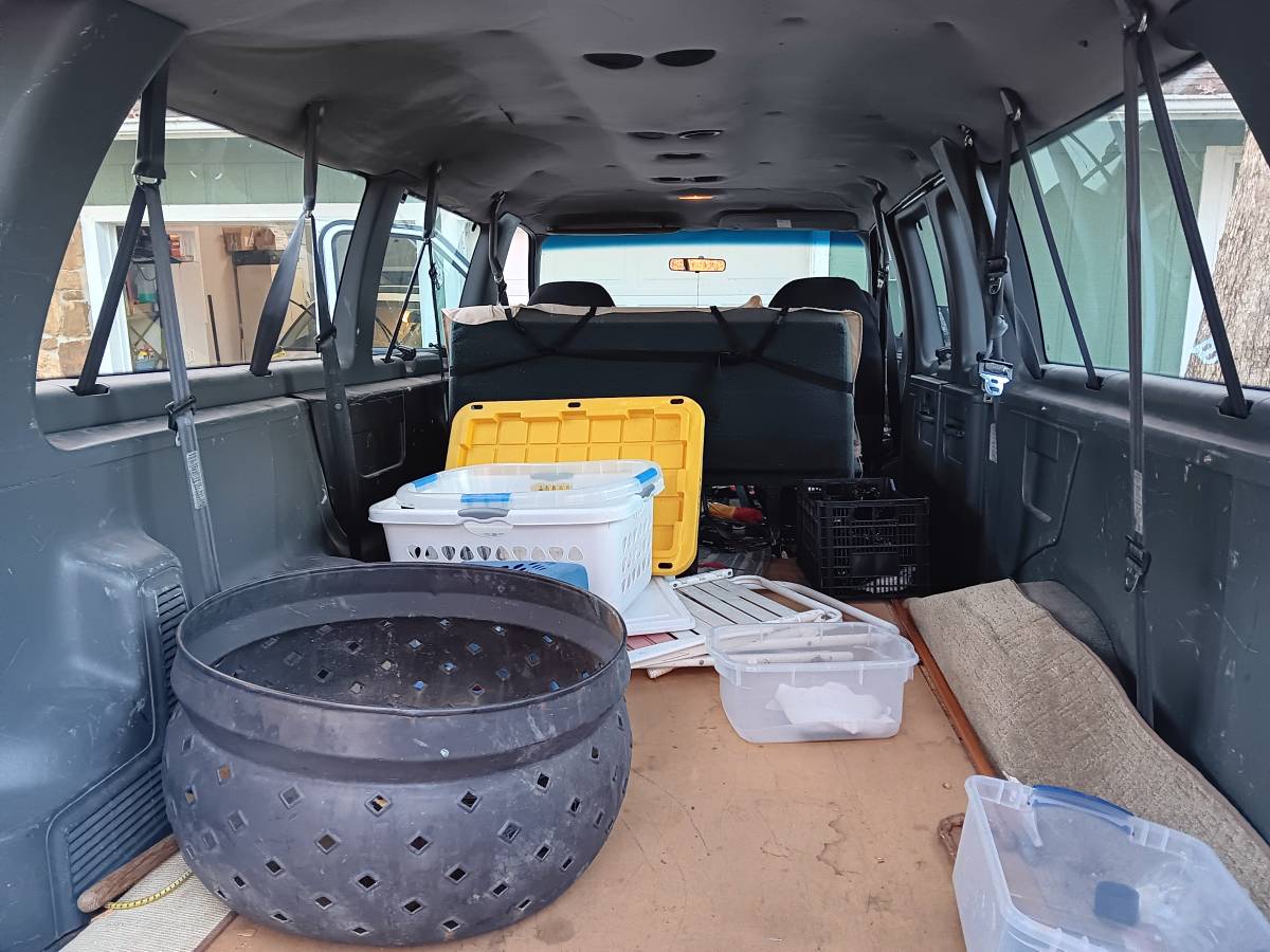 Ford-e-350-econoline-1996-white-1