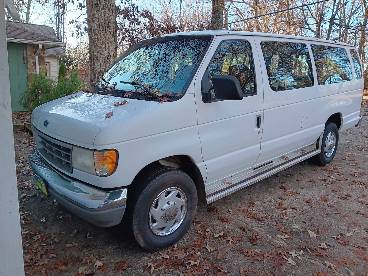 Ford-e-350-econoline-1996-white-12