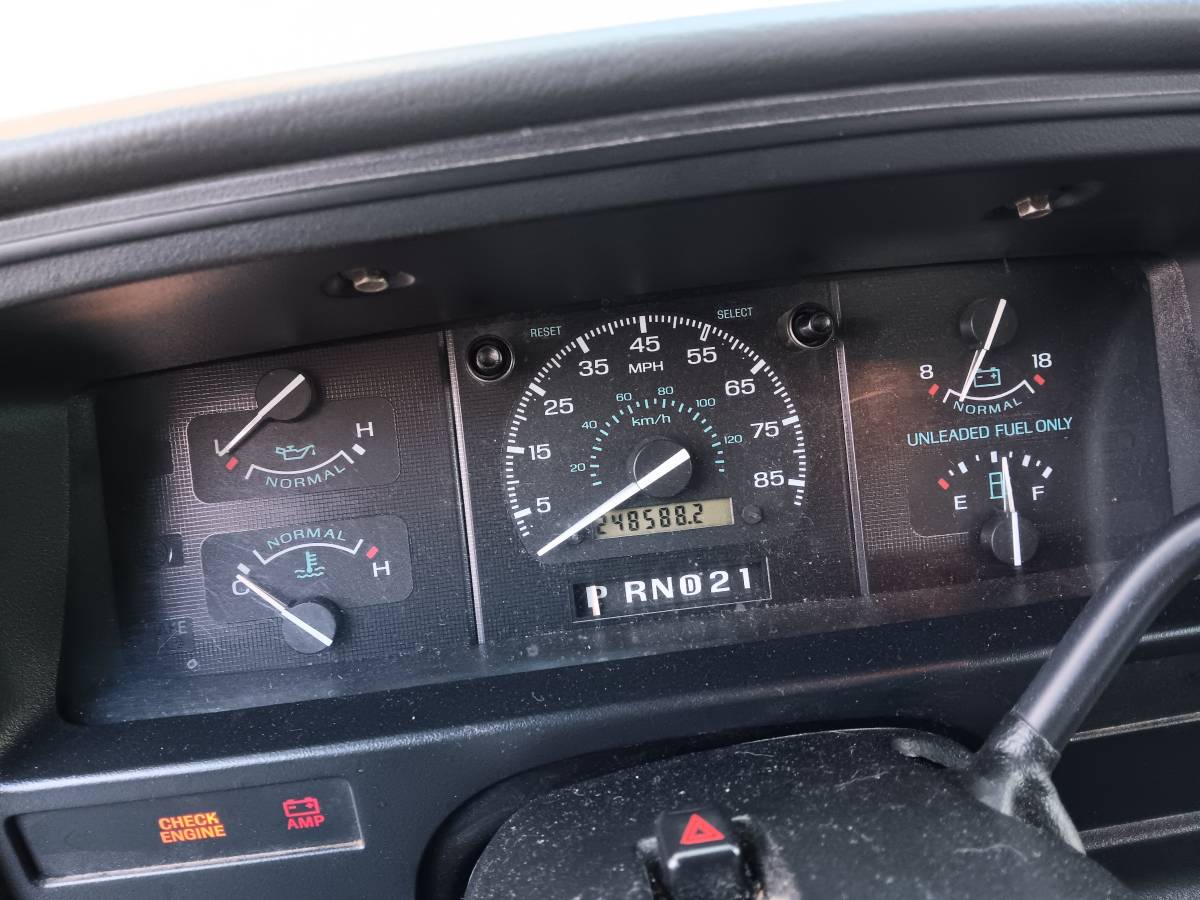 Ford-e-350-econoline-1996-white-4