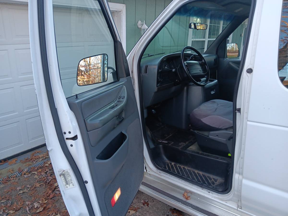 Ford-e-350-econoline-1996-white-5