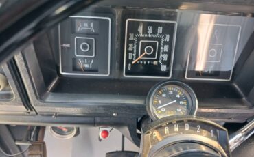 Ford-e-350-econoline-van-1976-white-12