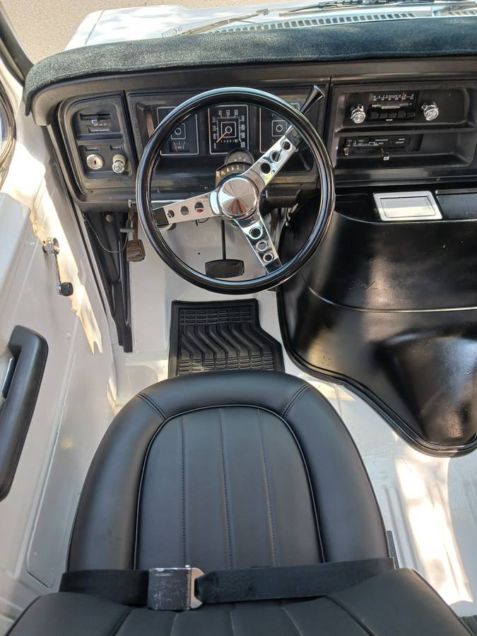 Ford-e-350-econoline-van-1976-white-18