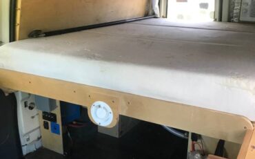 Ford-e-350-econoline-xl-1995-white-4