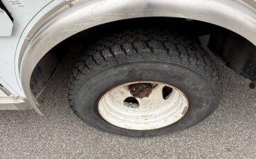 Ford-e-350-ford-econoline-1984-white-2