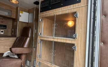 Ford-e-350-ford-econoline-1984-white-21