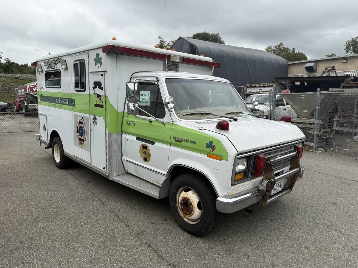Ford-e-350-ford-econoline-1984-white-6