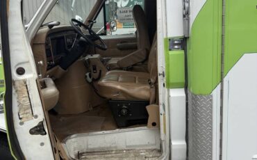 Ford-e-350-ford-econoline-1984-white-8