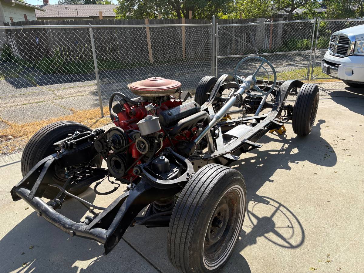 Ford-e-series-1957-green-3