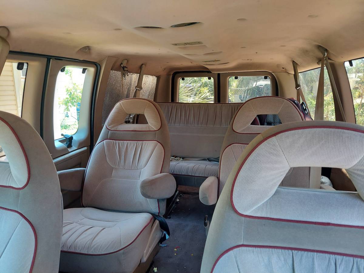 Ford-e150-cargo-van-1994-green-2