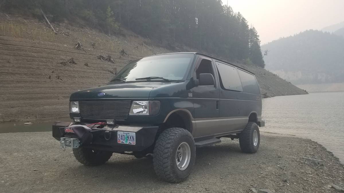 Ford-e150-cargo-van-1994-green-4