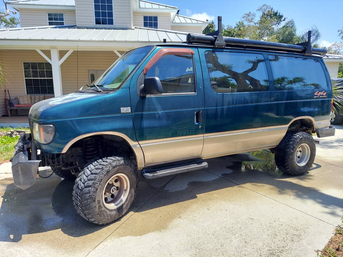 Ford-e150-cargo-van-1994-green