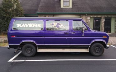 Ford-e150-club-wagon-1989-purple
