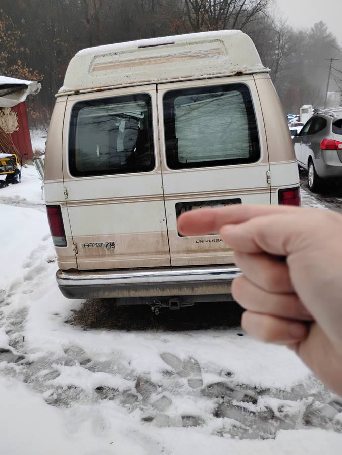 Ford-e150-conversion-van-1995-white-2